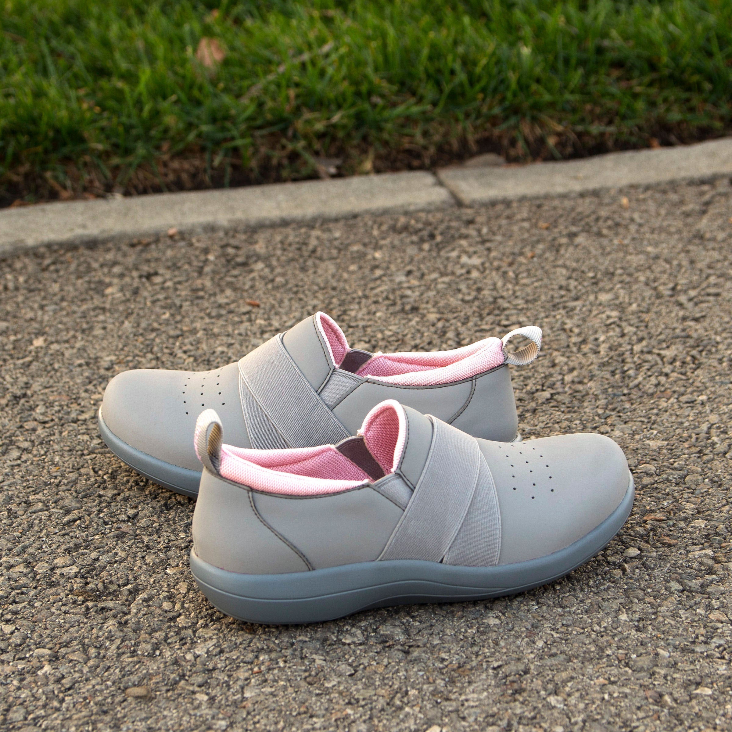 Savvie Dove Shoe - Image 2