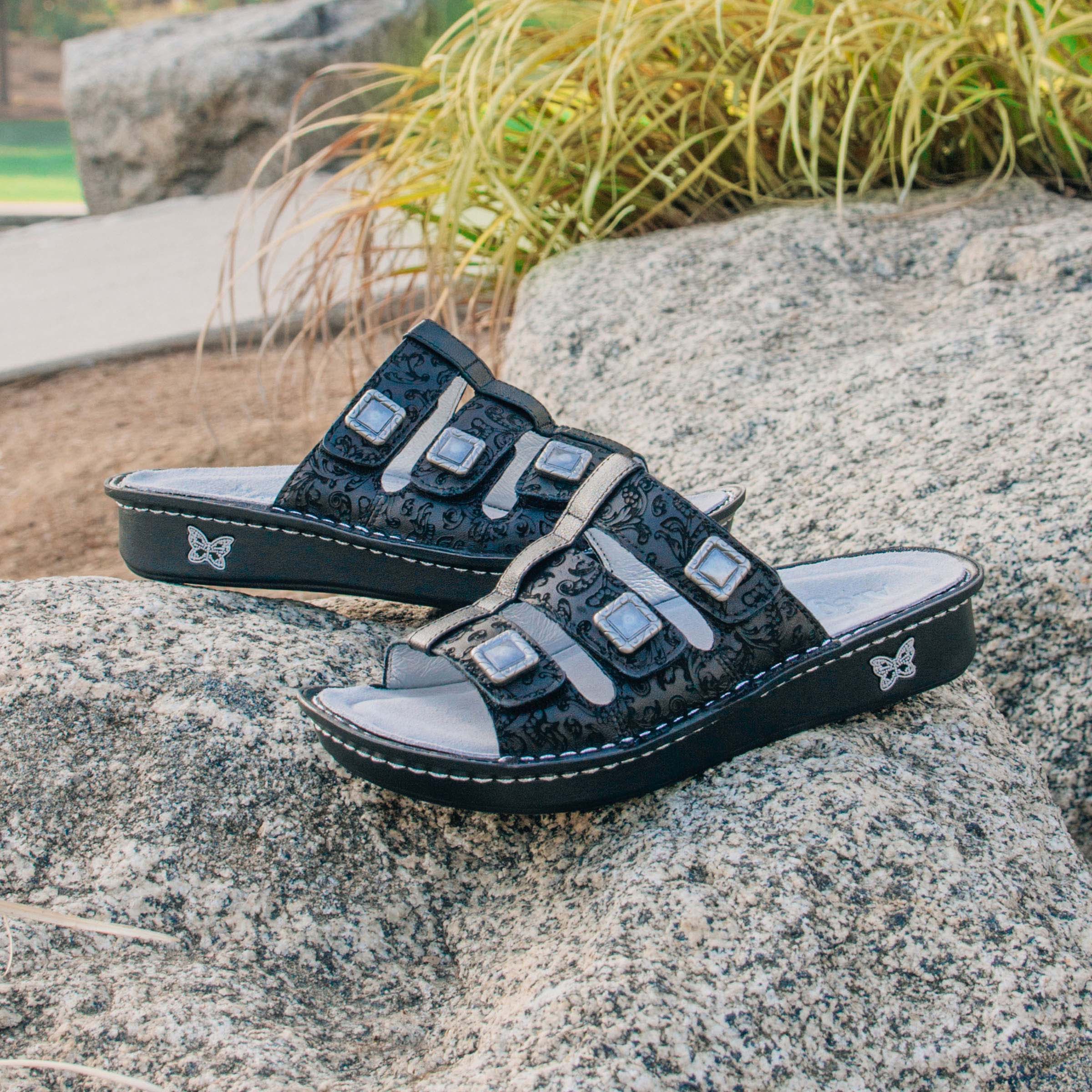 Viera Ivalace Sandal - Image 2