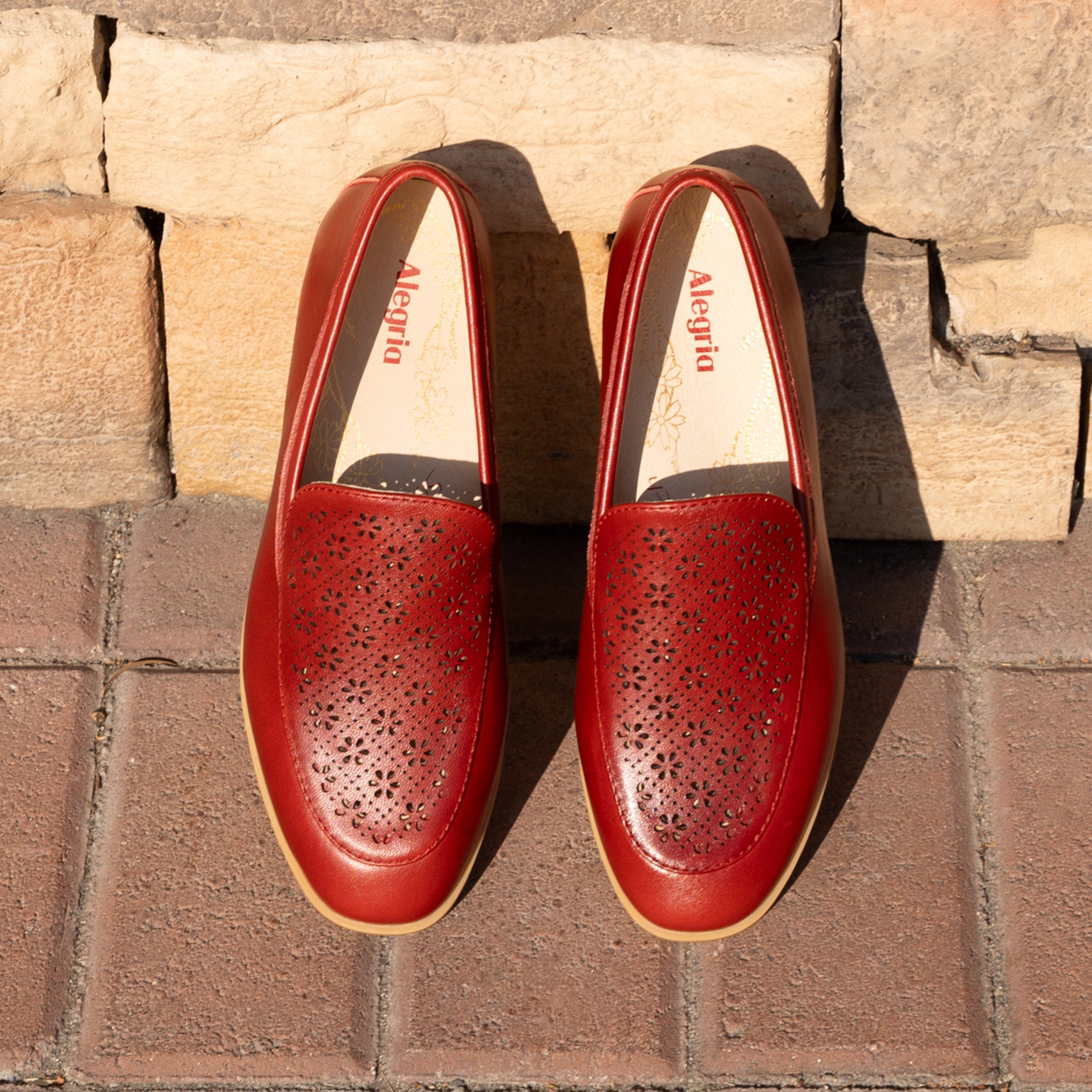 Aliya Red Breeze Shoe - Image 2