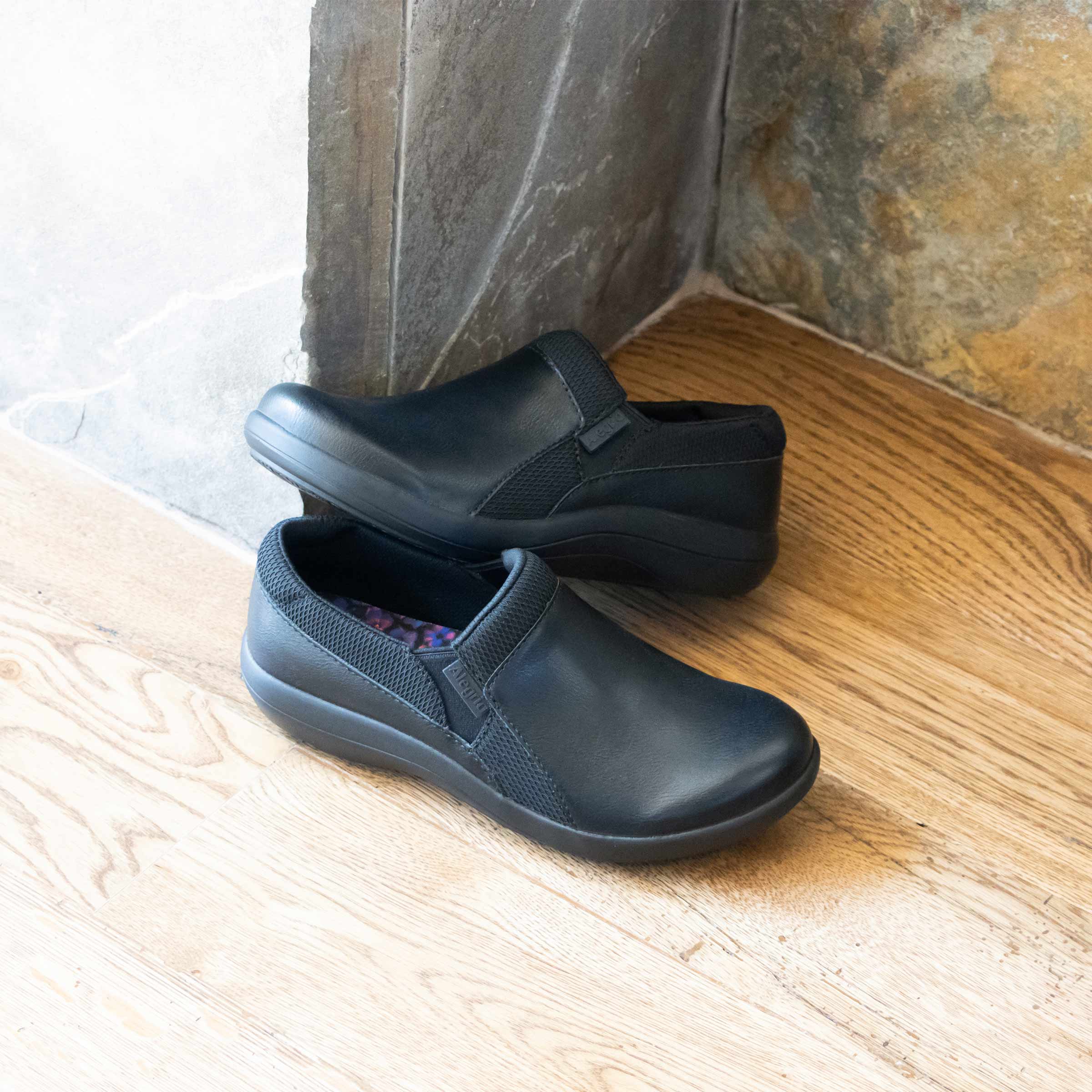 Duette Jet Black Shoe - Image 2