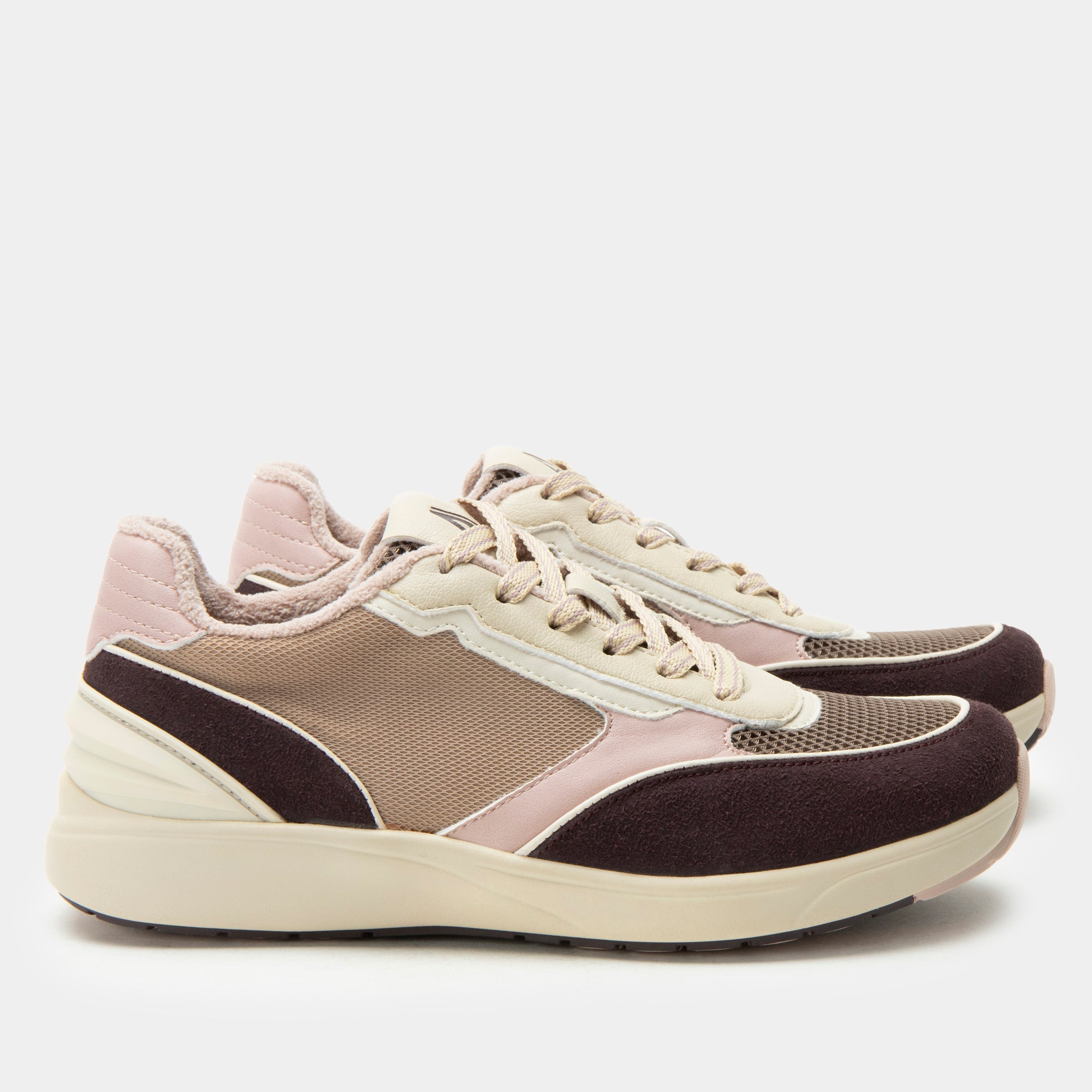 Embyr Chery Lacquer Shoe - Image 3