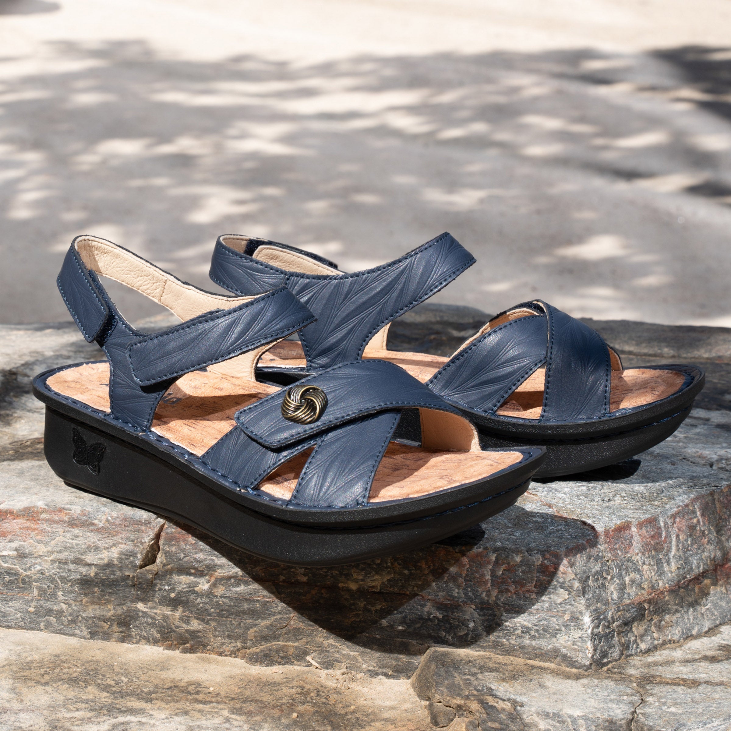 Kelsi Fondly Navy Sandal - Image 2