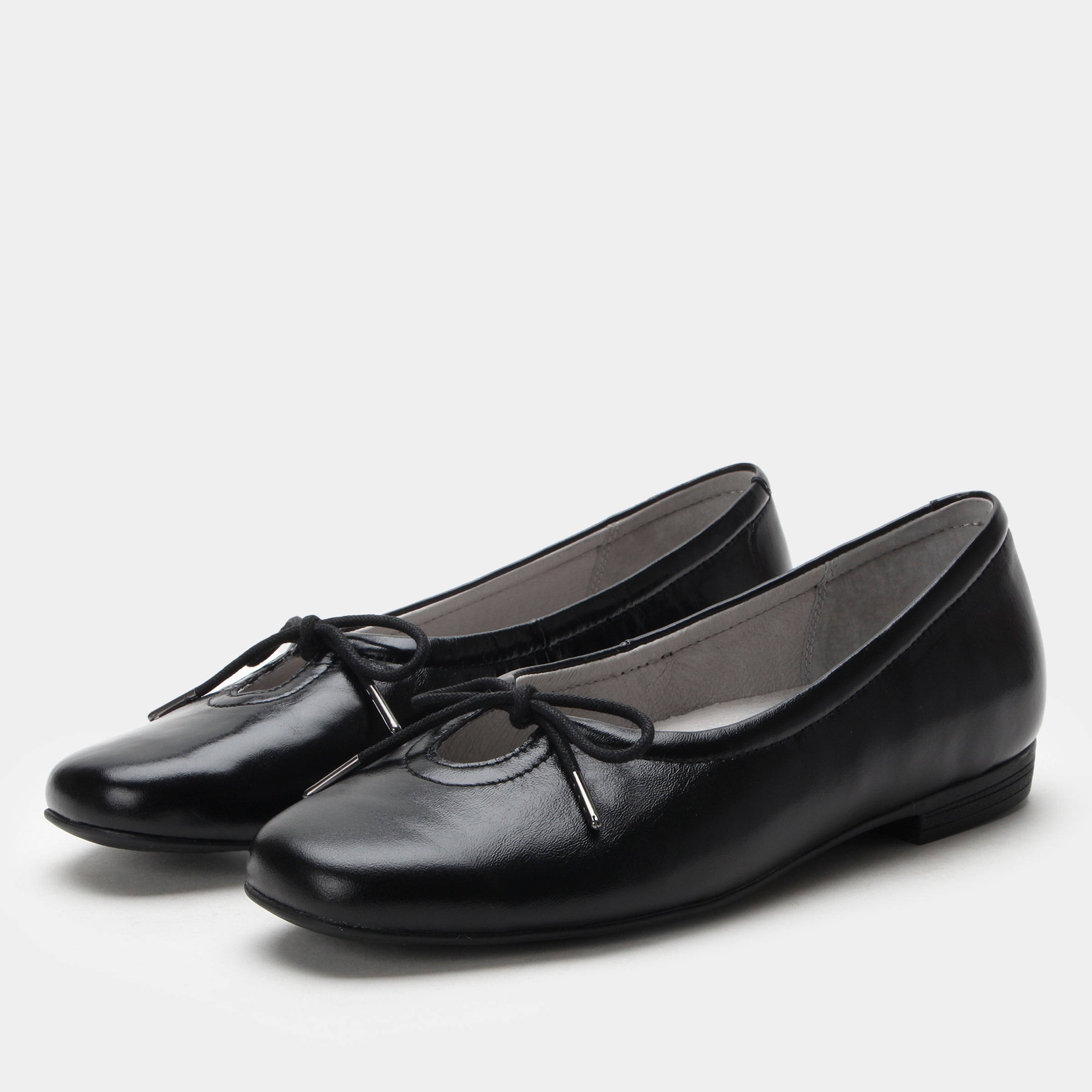 Leilah Black Gloss Shoe