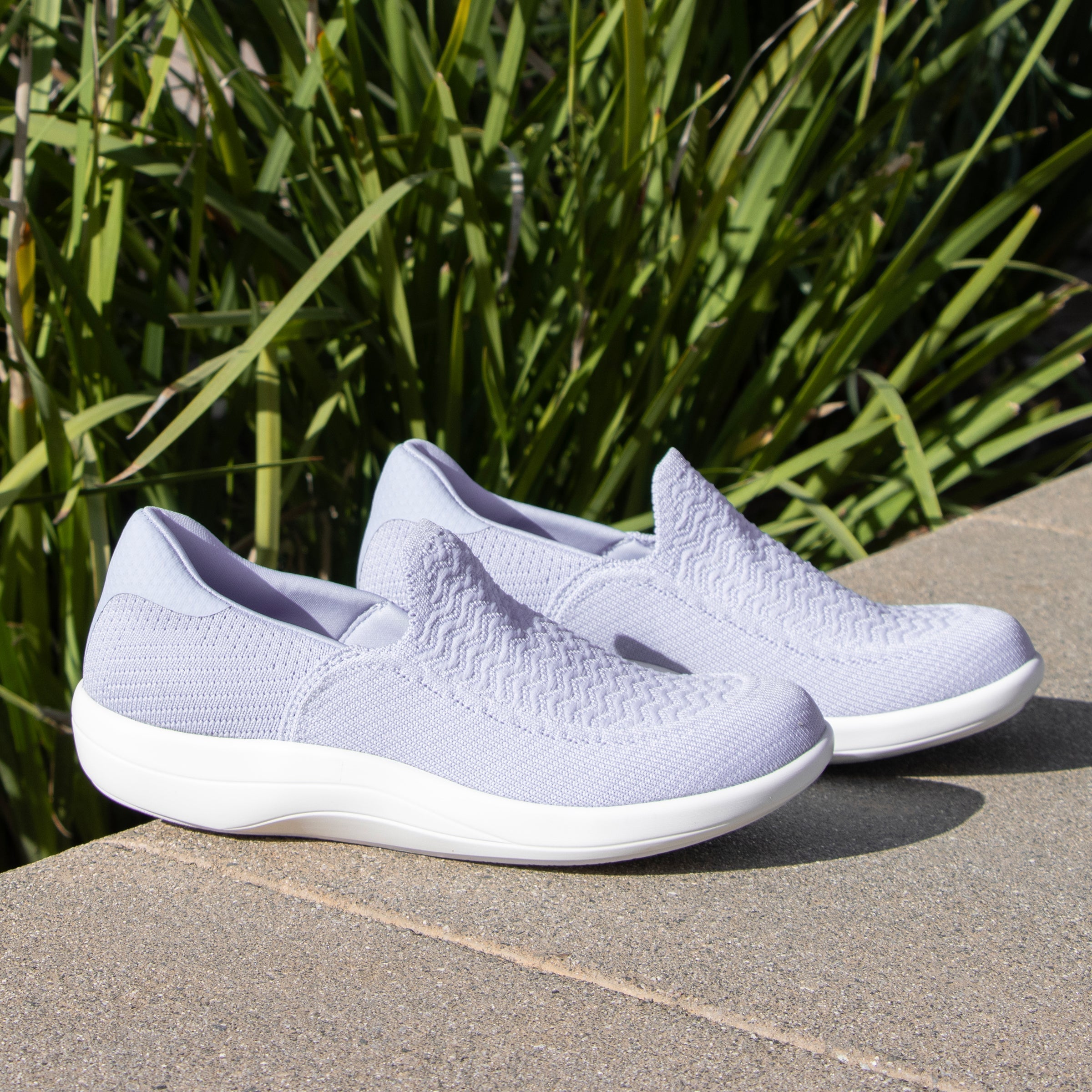 Steadie Amethyst Shoe - Image 2