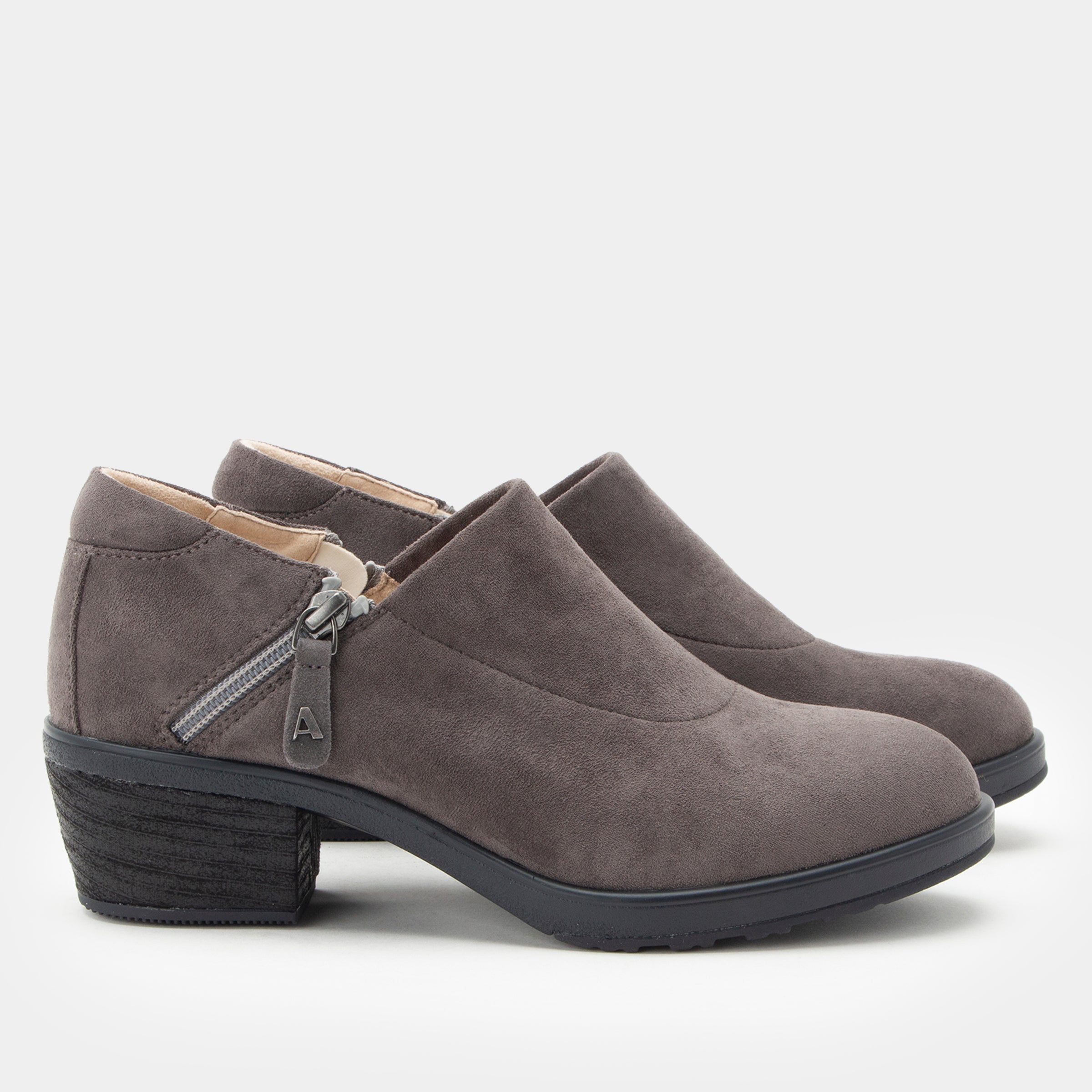 Wynne Earl Grey Shoe - Image 3